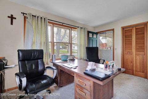 121 S Madison St, Perry, MI 48872 photo 9