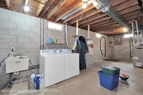 121 S Madison St, Perry, MI 48872 photo 22