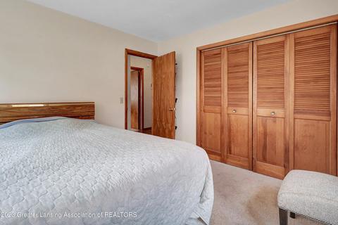 121 S Madison St, Perry, MI 48872 photo 11