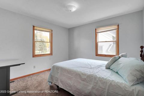 121 S Madison St, Perry, MI 48872 photo 17