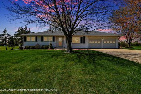 47 N Wheaton Rd, Charlotte, MI 48813