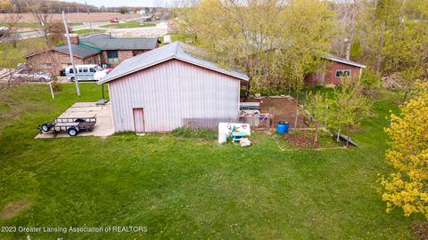 8145 E Carson City Rd, Carson City, MI 48811 photo 5