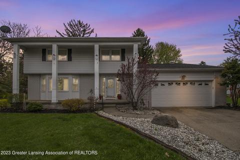 1967 Kingswood Cir, Okemos, MI 48864
