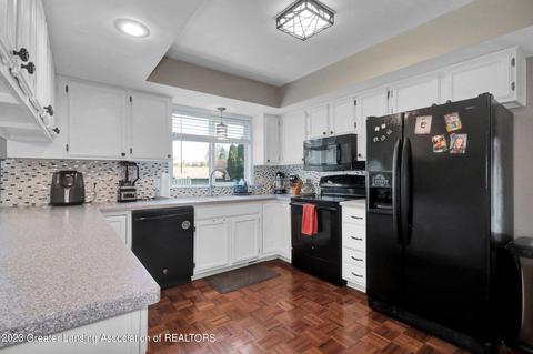 3252 Hitching Post Rd, Dewitt, MI 48820 photo 7