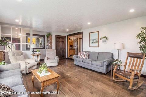 298 E Roosevelt Rd, Ashley, MI 48806 photo 6