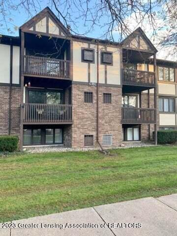 6160 Innkeepers Ct #61, East Lansing, MI 48823