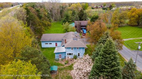 529 Dart Rd, Mason, MI 48854