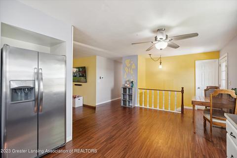 904 E North St, Owosso, MI 48867 photo 6