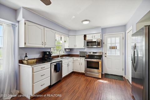 904 E North St, Owosso, MI 48867 photo 2