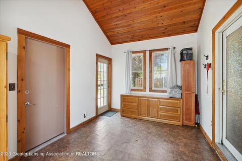 904 E North St, Owosso, MI 48867 photo 10