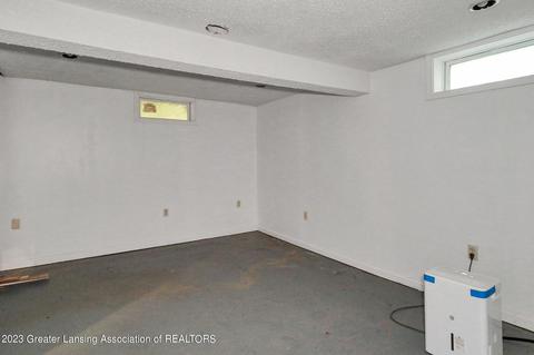16793 N Cedar St, Lansing, MI 48906 photo 22