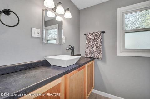 16793 N Cedar St, Lansing, MI 48906 photo 20
