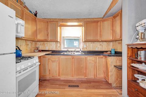 16793 N Cedar St, Lansing, MI 48906 photo 12