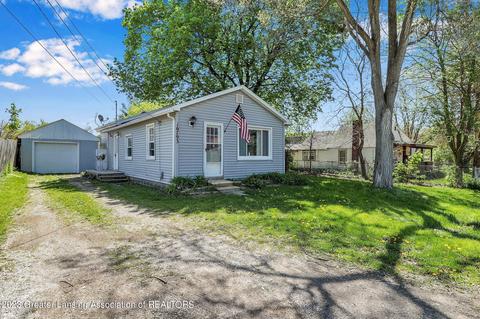 16793 N Cedar St, Lansing, MI 48906