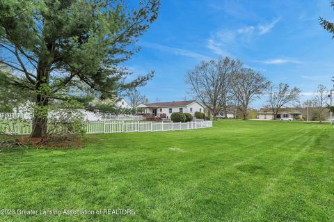 1130 Turner St, Dewitt, MI 48820 photo 2