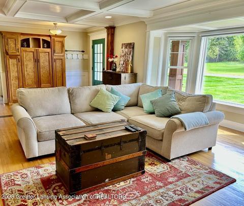 1125 E Twinbrook Dr, Dewitt, MI 48820 photo 2
