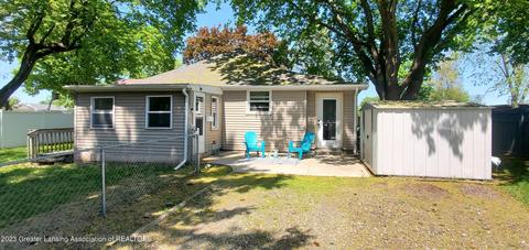 1013 E Bridge St, Portland, MI 48875