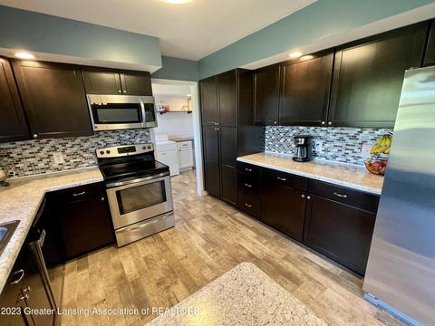 11481 Chandler Rd, Dewitt, MI 48820 photo 5