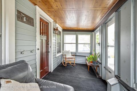 2415 Forest Ave, Lansing, MI 48910 photo 4