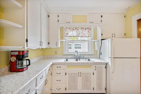 2415 Forest Ave, Lansing, MI 48910 photo 12