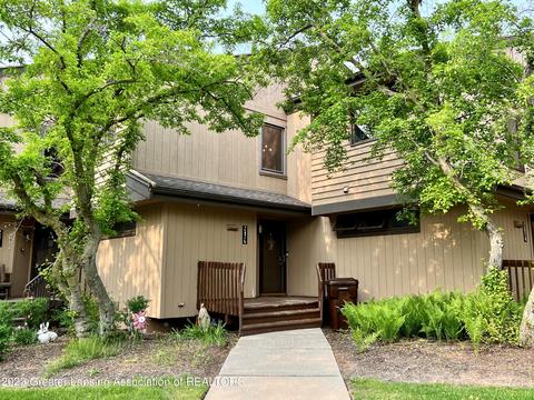 2476 Burcham Dr, East Lansing, MI 48823