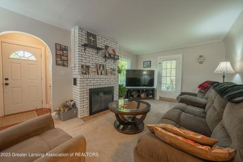 206 E Main St, Dewitt, MI 48820 photo 5