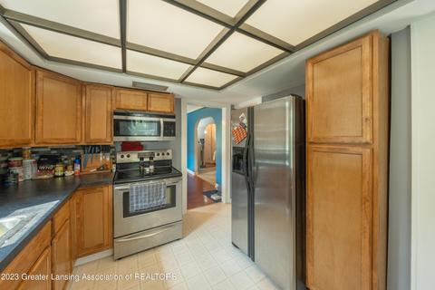 206 E Main St, Dewitt, MI 48820 photo 10