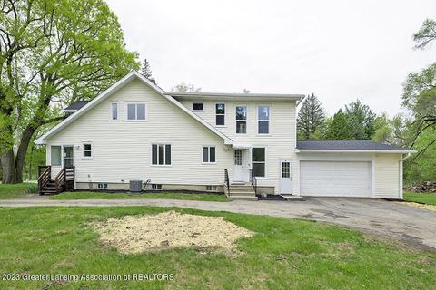 2427 E Mt Hope Ave, Lansing, MI 48910