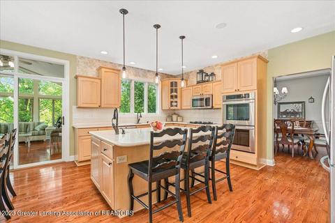 5593 Wild Iris Ln, Haslett, MI 48840 photo 10