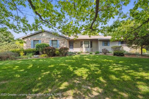 3348 Camino Del Sol Dr, Williamston, MI 48895