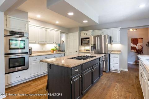 2148 Long Leaf Trl, Okemos, MI 48864 photo 13