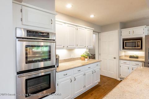 2148 Long Leaf Trl, Okemos, MI 48864 photo 14
