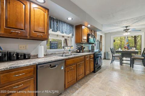 8640 W Herbison Rd, Eagle, MI 48822 photo 10