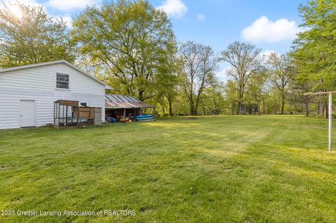 8640 W Herbison Rd, Eagle, MI 48822 photo 5