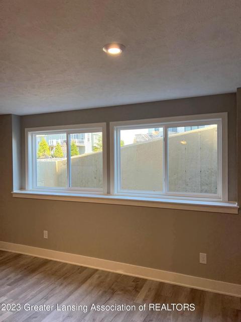 3660 Venice Dr, Dewitt, MI 48820 photo 2
