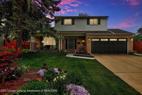 3017 Colchester Rd, Lansing, MI 48906