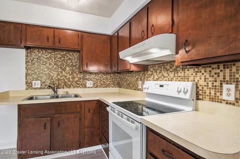 402 S Dibble Blvd, Lansing, MI 48917 photo 11