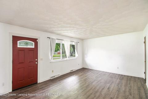 402 S Dibble Blvd, Lansing, MI 48917 photo 6