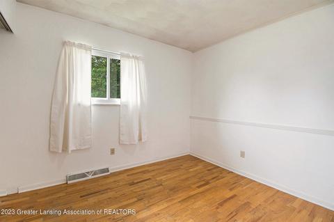 402 S Dibble Blvd, Lansing, MI 48917 photo 15