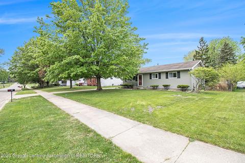402 S Dibble Blvd, Lansing, MI 48917