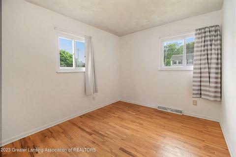 402 S Dibble Blvd, Lansing, MI 48917 photo 12