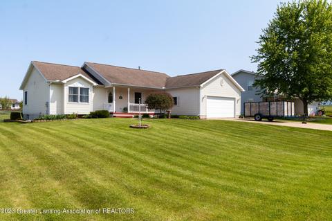 107 Carlow St, Eaton Rapids, MI 48827