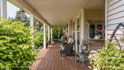 17 Three Oaks Rd, Okemos, MI 48864 photo 8