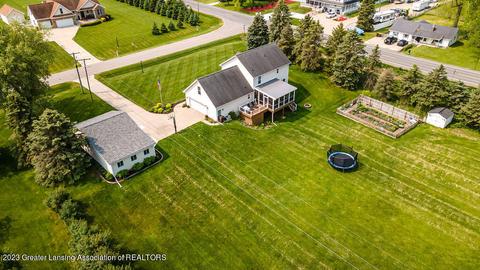 17 Three Oaks Rd, Okemos, MI 48864 photo 3