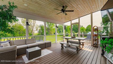 17 Three Oaks Rd, Okemos, MI 48864 photo 5