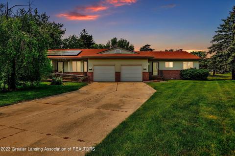 407409 Hickory St, Dewitt, MI 48820