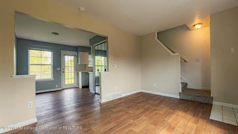 6318 Beechfield Dr, Lansing, MI 48911 photo 10