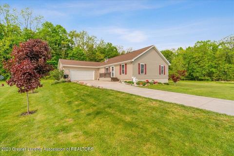 5309 N Clinton Trl, Charlotte, MI 48813