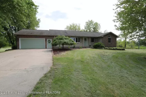 8491 W Bath Rd, Laingsburg, MI 48848