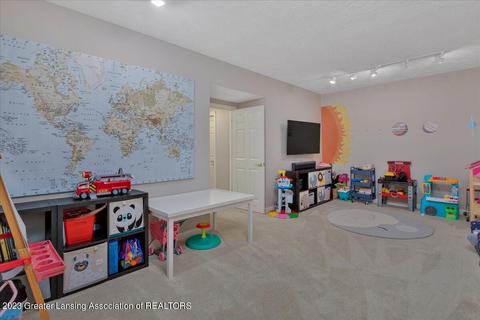 2056 N Timberview Dr, Okemos, MI 48864 photo 41
